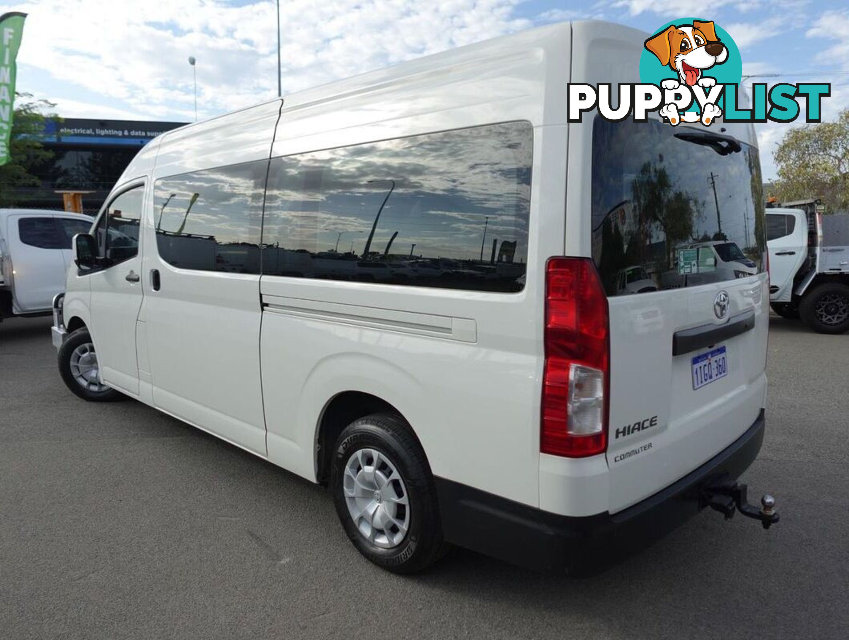 2020 TOYOTA HIACE COMMUTER GDH322R BUS