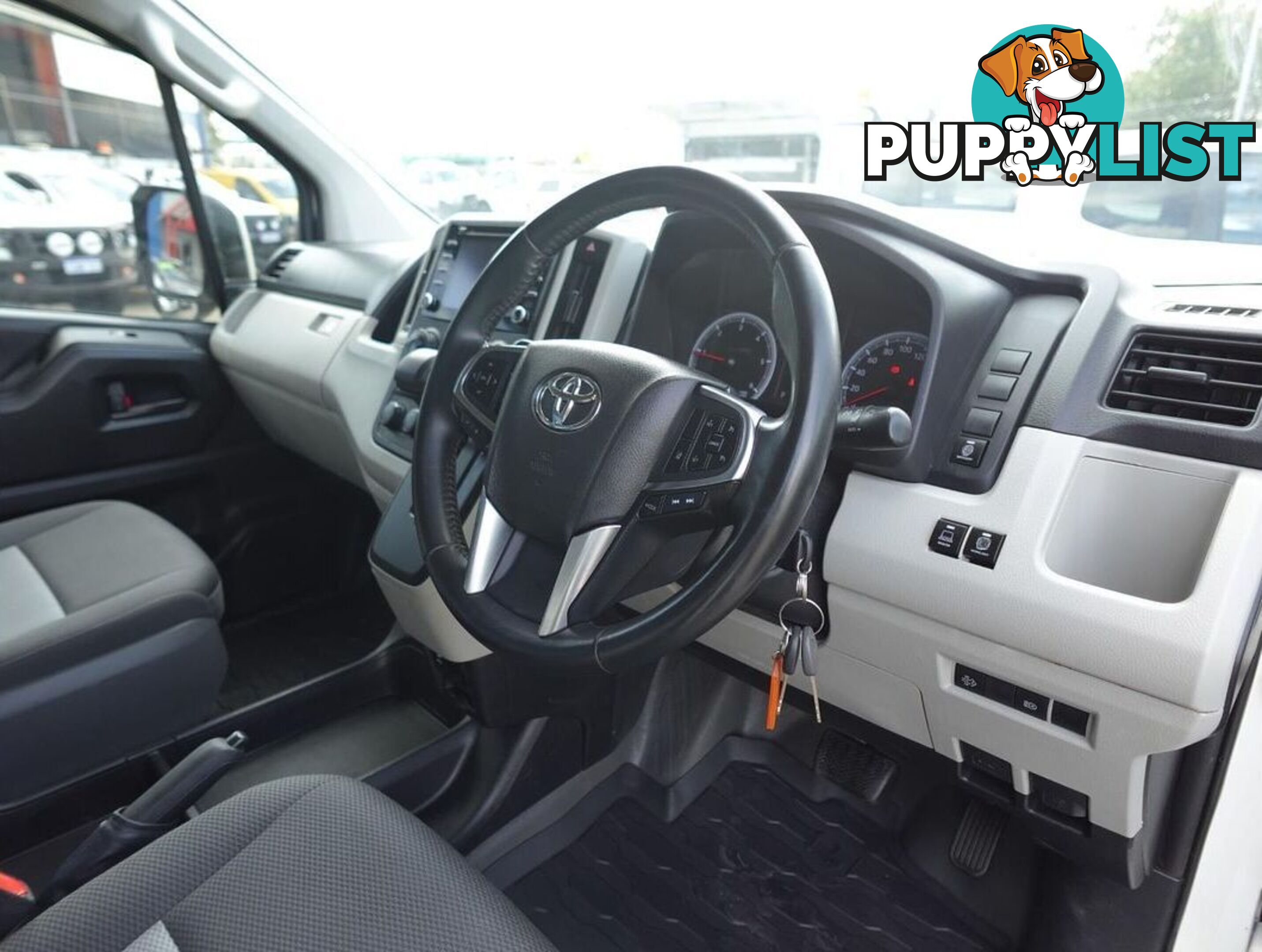 2020 TOYOTA HIACE COMMUTER GDH322R BUS