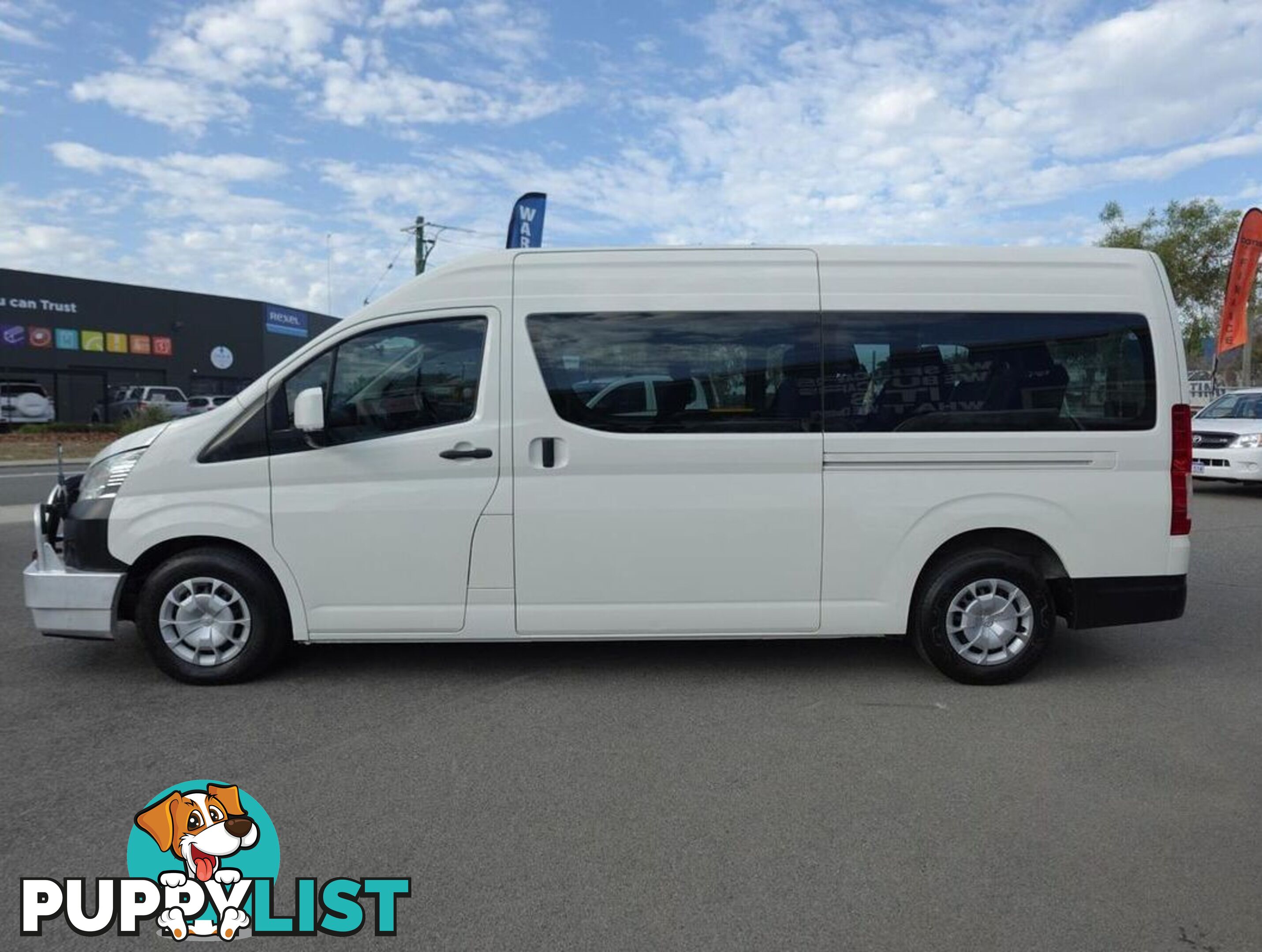 2020 TOYOTA HIACE COMMUTER GDH322R BUS