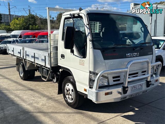 2006 ISUZU NSERIES NPR200  CAB CHASSIS