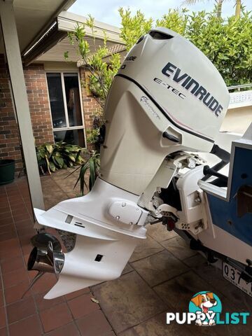 Streaker 5.02 Runabout/Evinrude ETEC Motor/Brooker Tandem Tilt Trailer