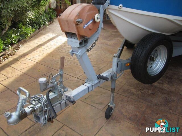 Streaker 5.02 Runabout/Evinrude ETEC Motor/Brooker Tandem Tilt Trailer