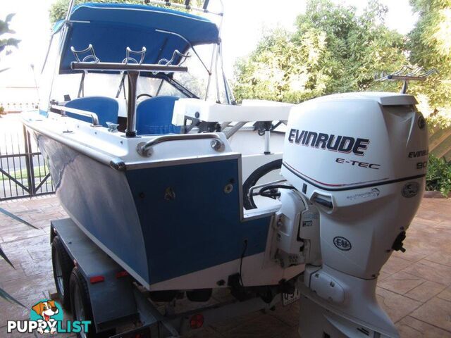 Streaker 5.02 Runabout/Evinrude ETEC Motor/Brooker Tandem Tilt Trailer