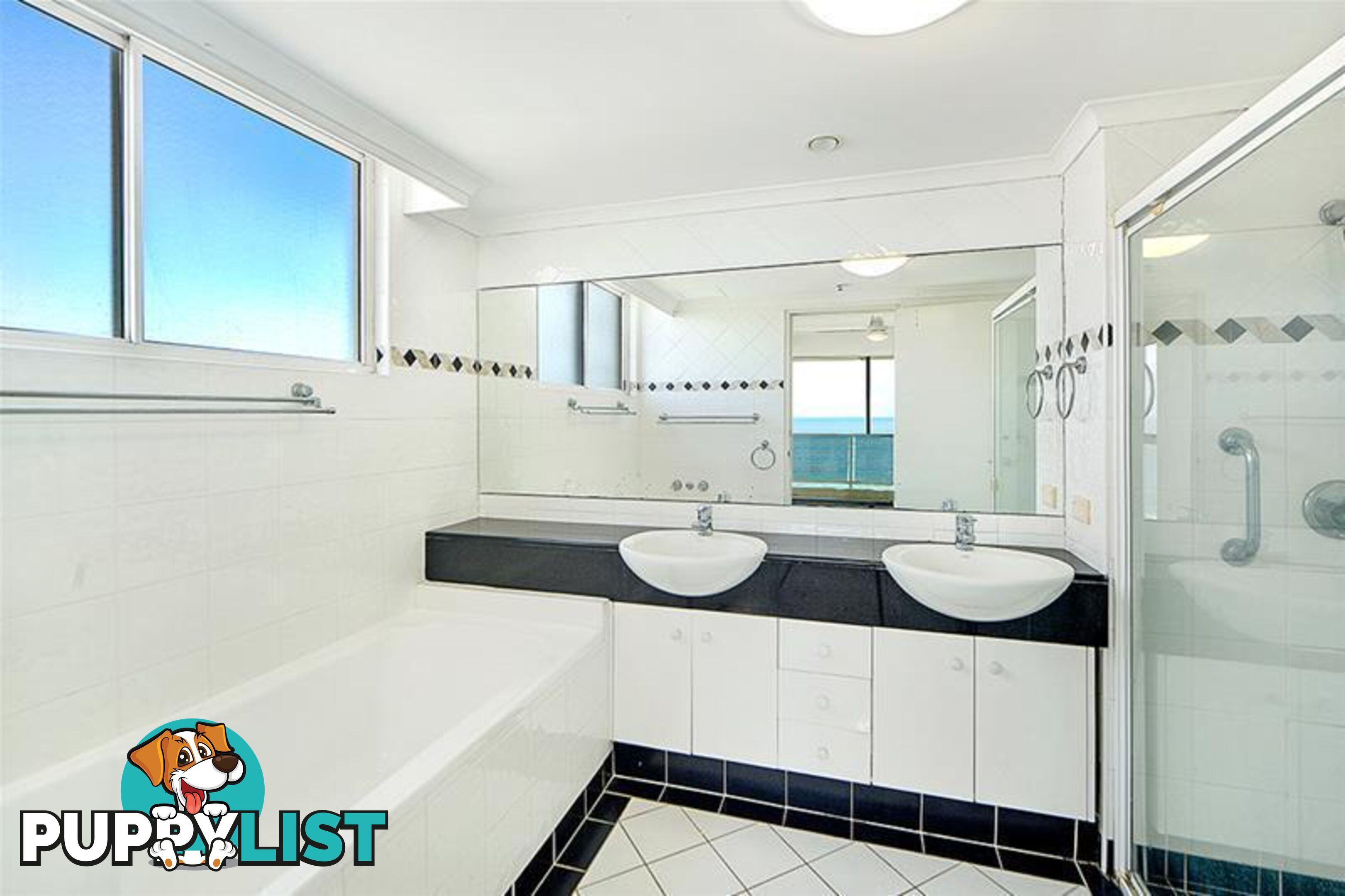 'XANADU EAST' 59 Pacific  Street Main Beach QLD 4217