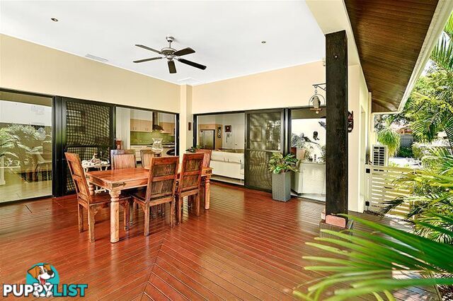 2/9A Greer Terrace Southport QLD 4215