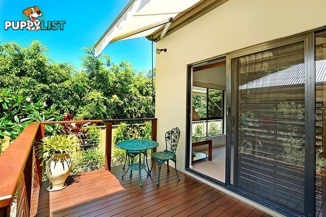 2/9A Greer Terrace Southport QLD 4215