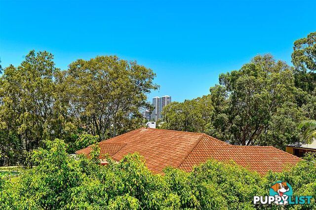 2/9A Greer Terrace Southport QLD 4215