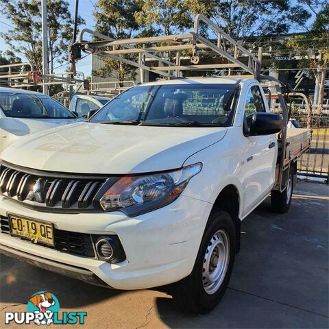 2017 MITSUBISHI TRITON GLX  -