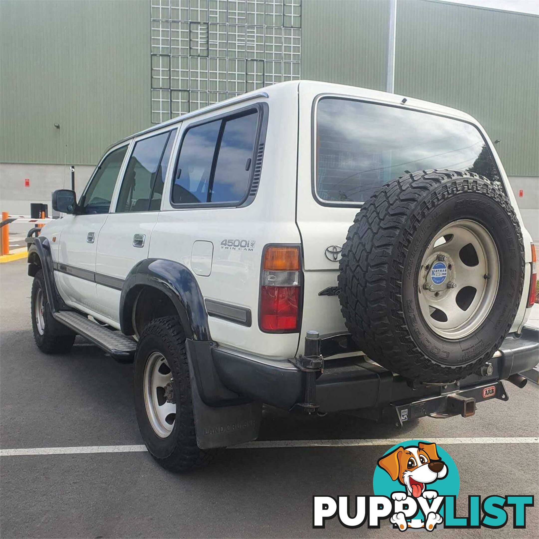 1994 TOYOTA LANDCRUISER GXL (4X4)  SUV, 4 DOORS, 8 SEATS