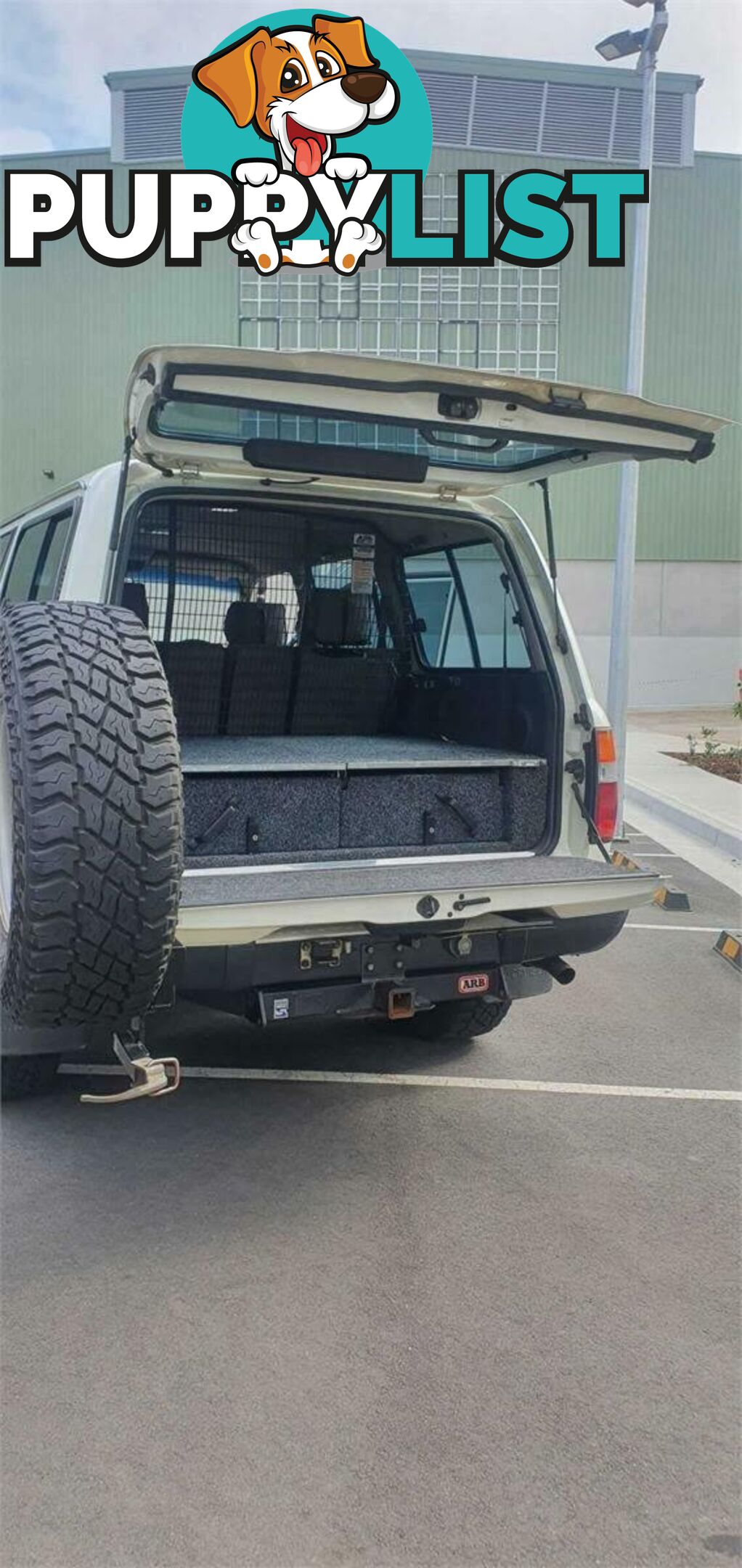 1994 TOYOTA LANDCRUISER GXL (4X4)  SUV, 4 DOORS, 8 SEATS