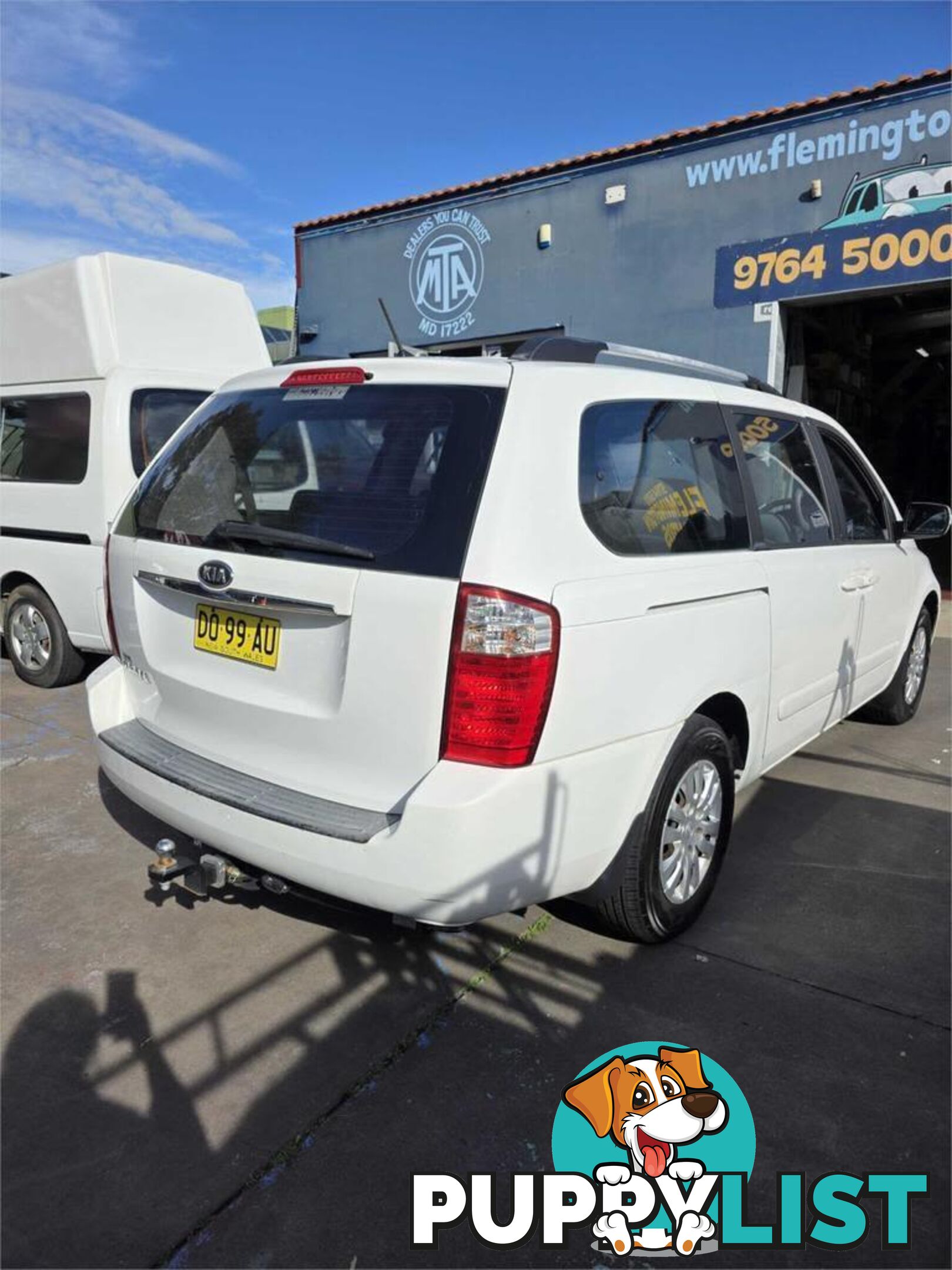 2010 KIA CARNIVAL S VQ MY11 WAGON, 4 DOORS, 8 SEATS
