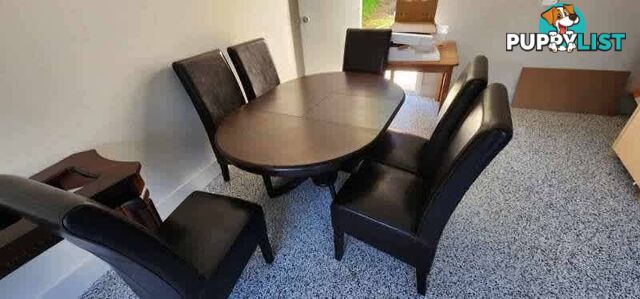 Elegant Dark Wood Dining Table with 6 Leather Chairs Good Condition
