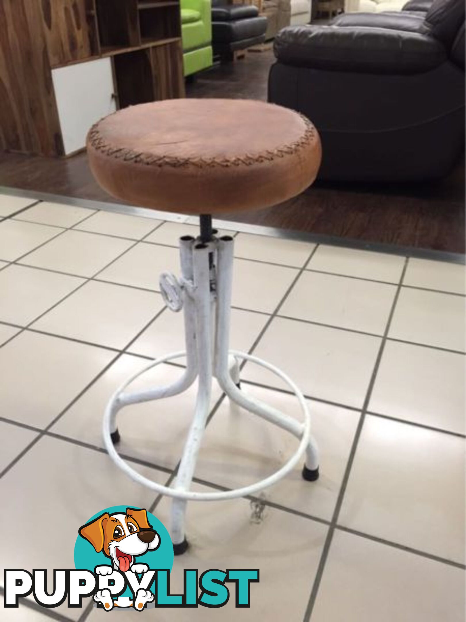 TOMMY BAR STOOLS