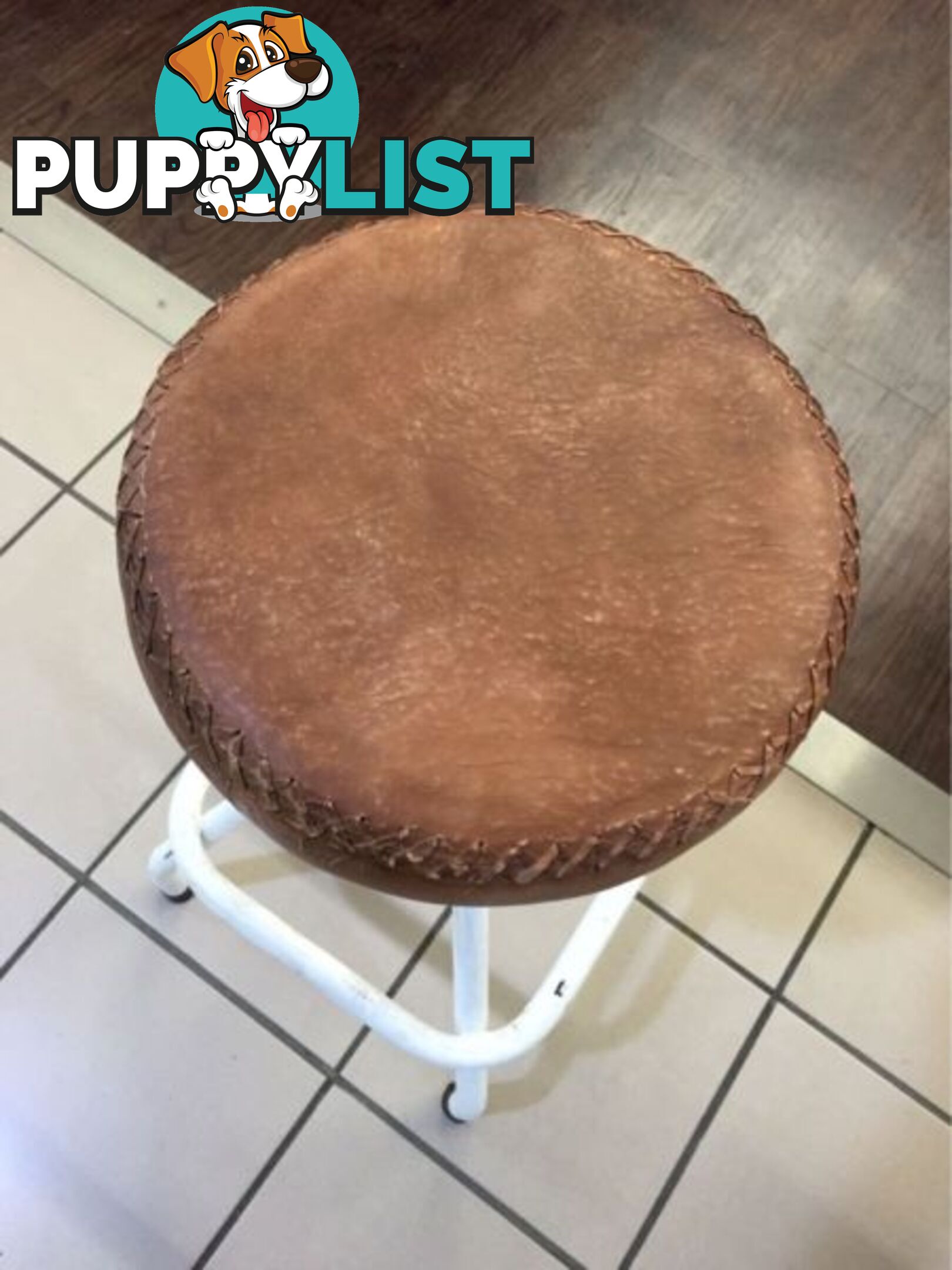 TOMMY BAR STOOLS