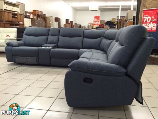 DIESEL MODULAR LOUNGE SUITE W/2 RECLINERS