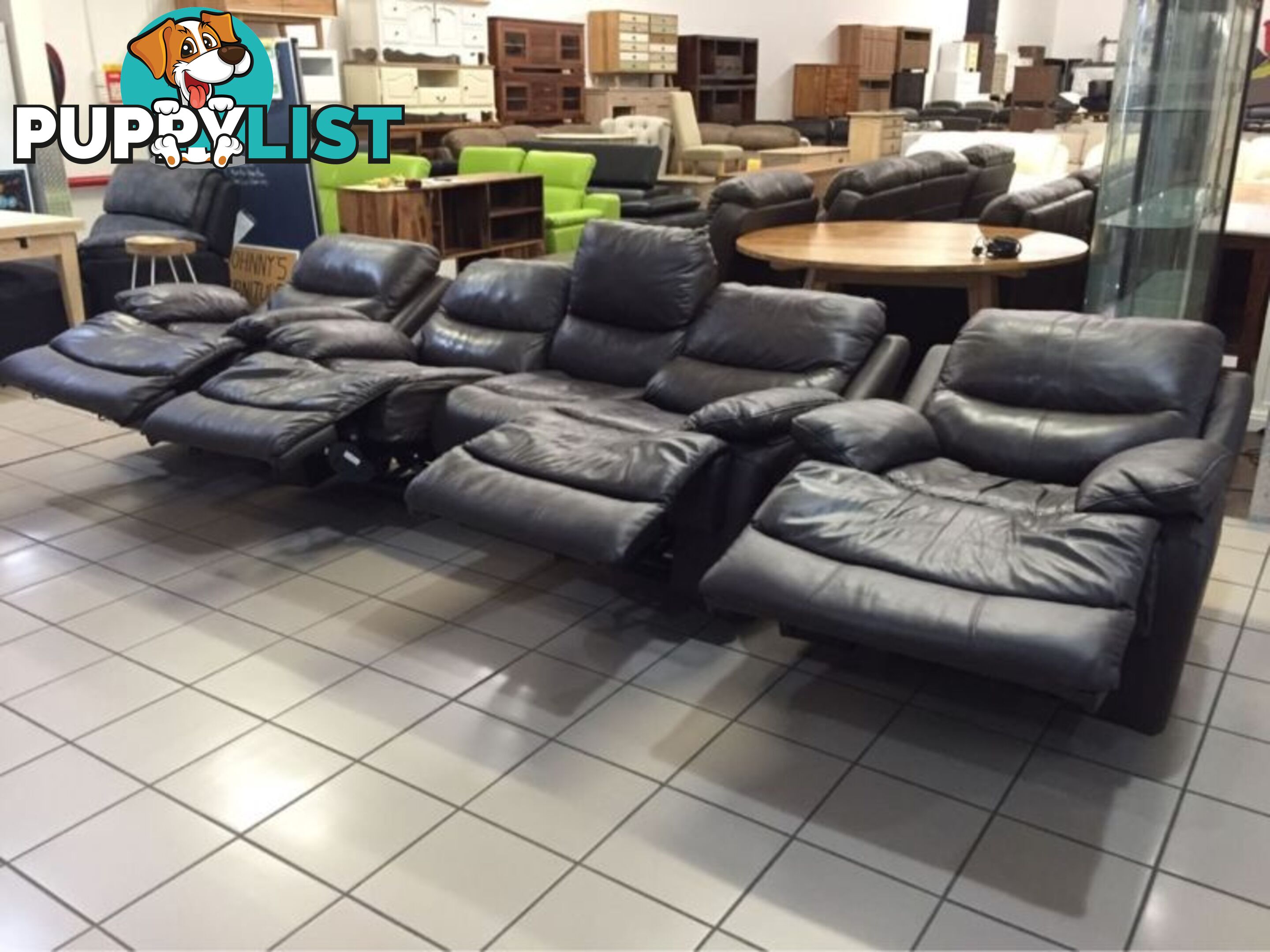 CLEARANCE 100% LEATHER 3 SEATER + 2 ARMCHAIRS ELECTRIC RECLINER