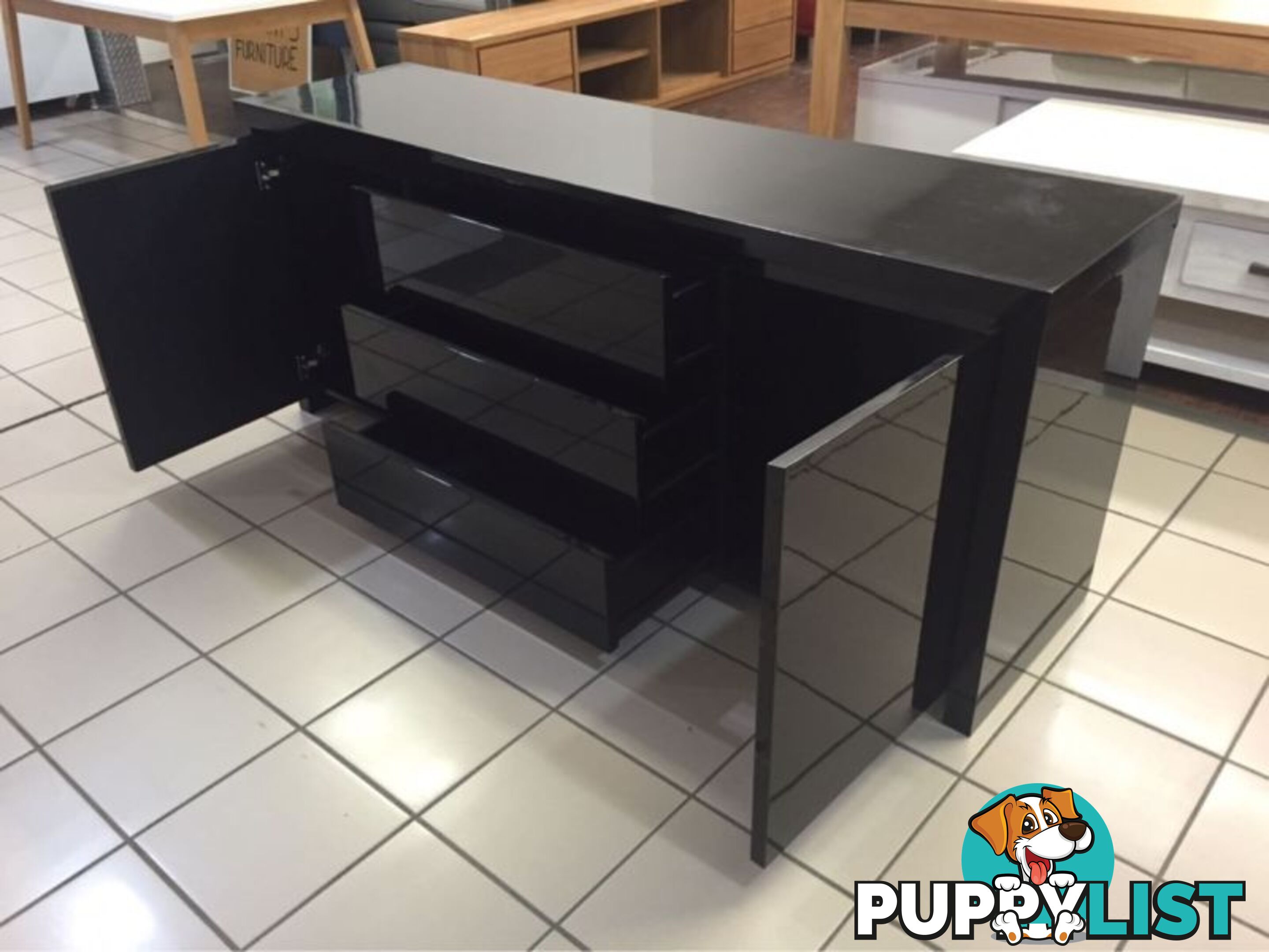 2 DOOR 3 DRAWER BLACK GLOSS BUFFET