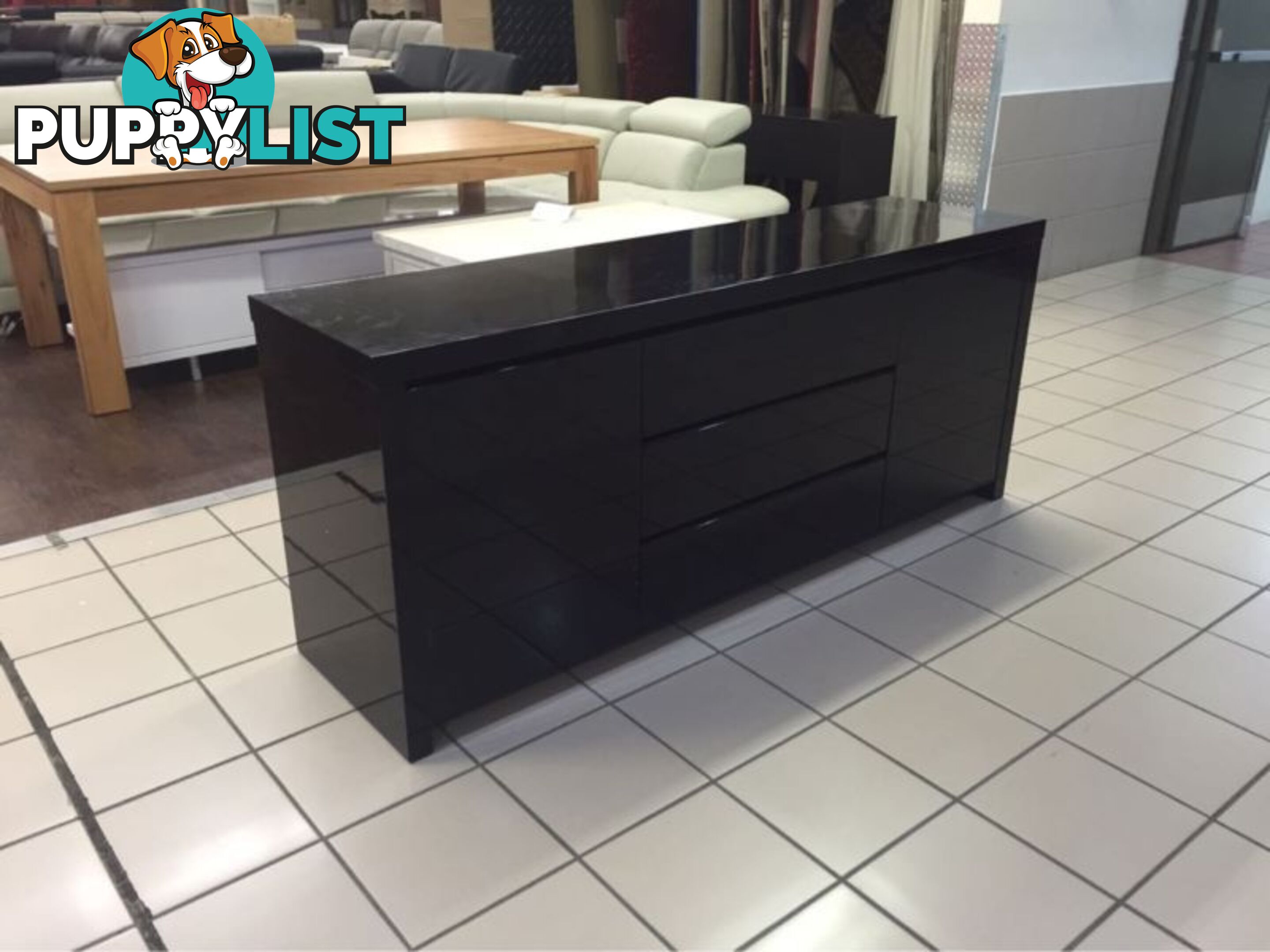 2 DOOR 3 DRAWER BLACK GLOSS BUFFET