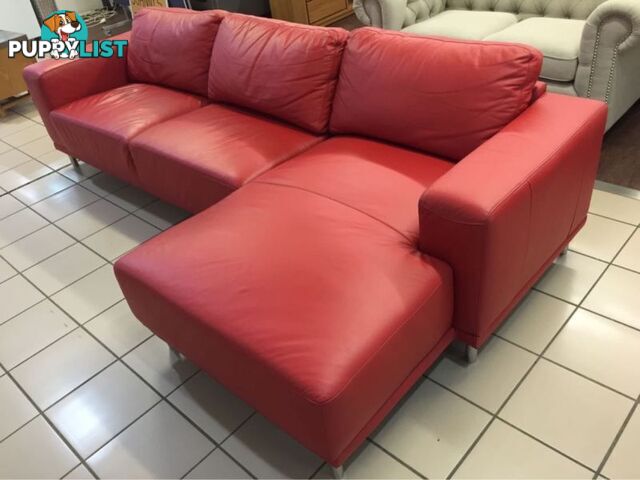 100% LEATHER - 2.5 SEATER + CHAISE (RED)