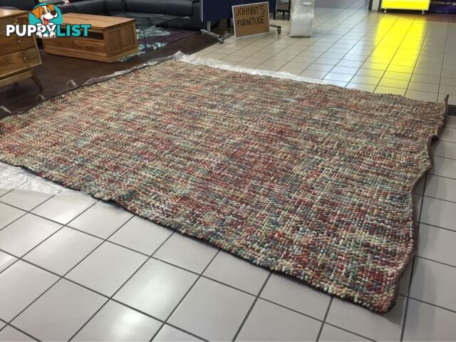 CLEARANCE 100% WOOL RUG 3.5 X 3 METRES