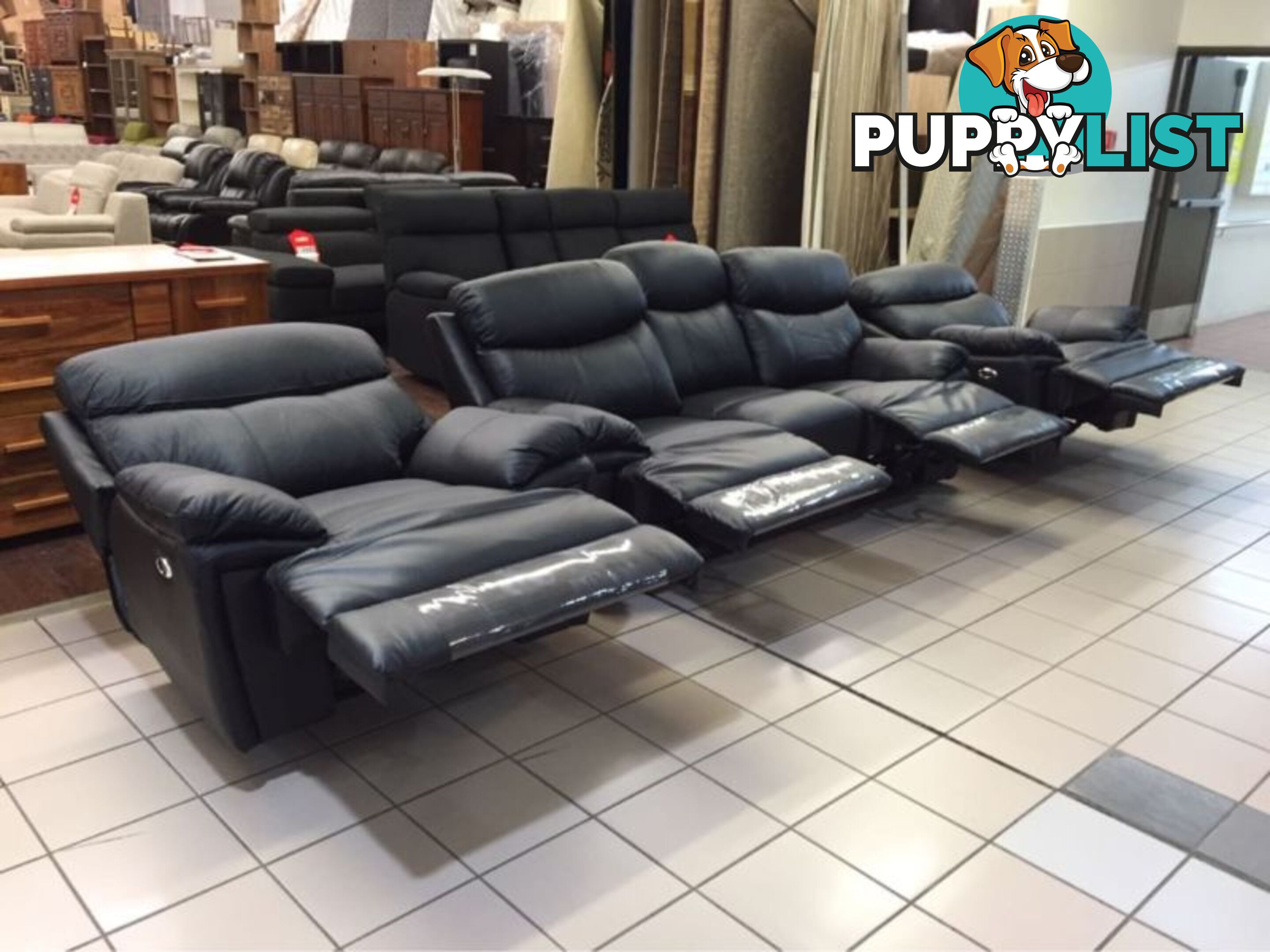 CLEARANCE GENUINE LEATHER 3 SEATER + 2 SINGLE RECLINERS (BLACK)