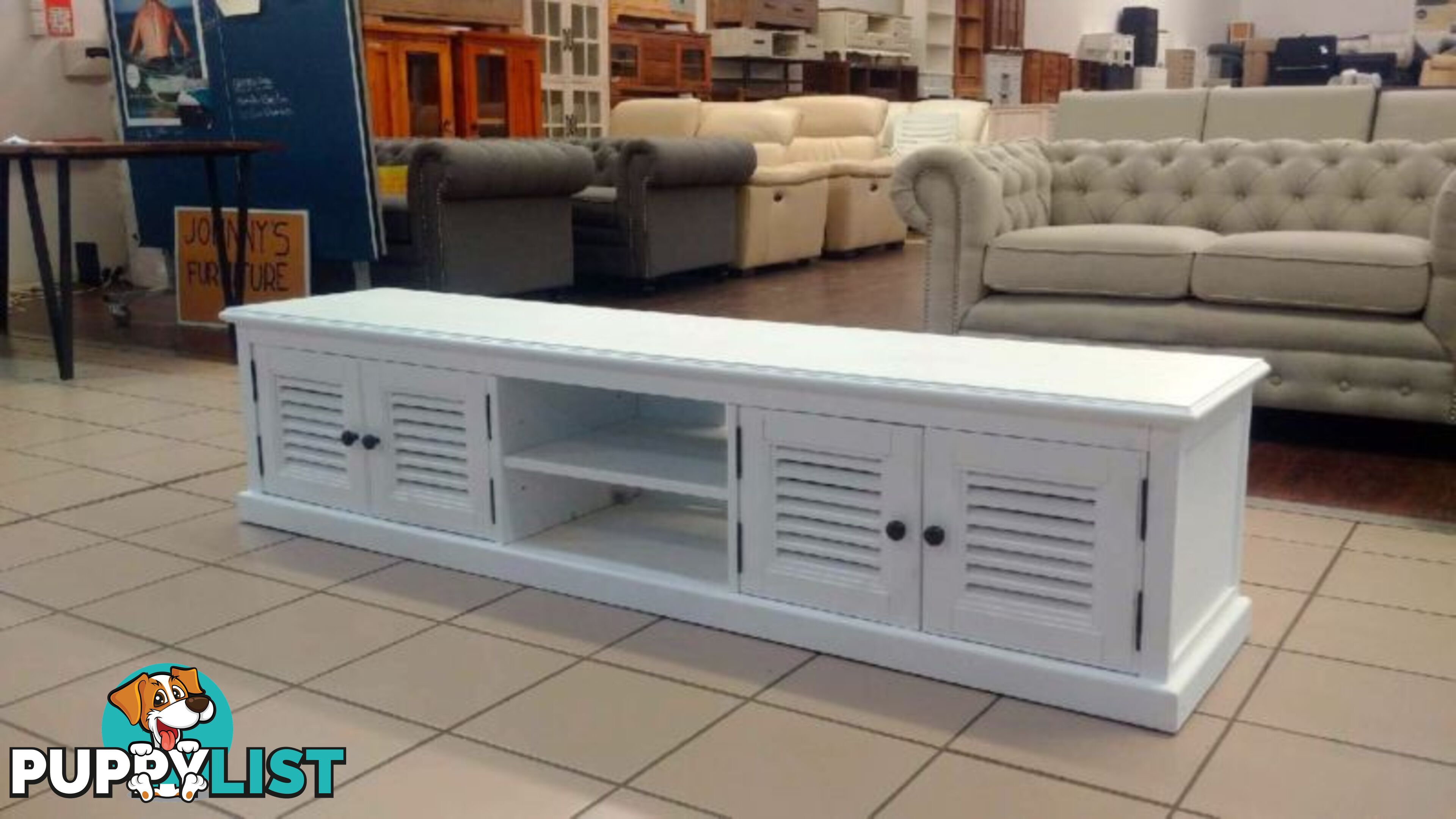 VERONA TV UNIT 4 DRAWER