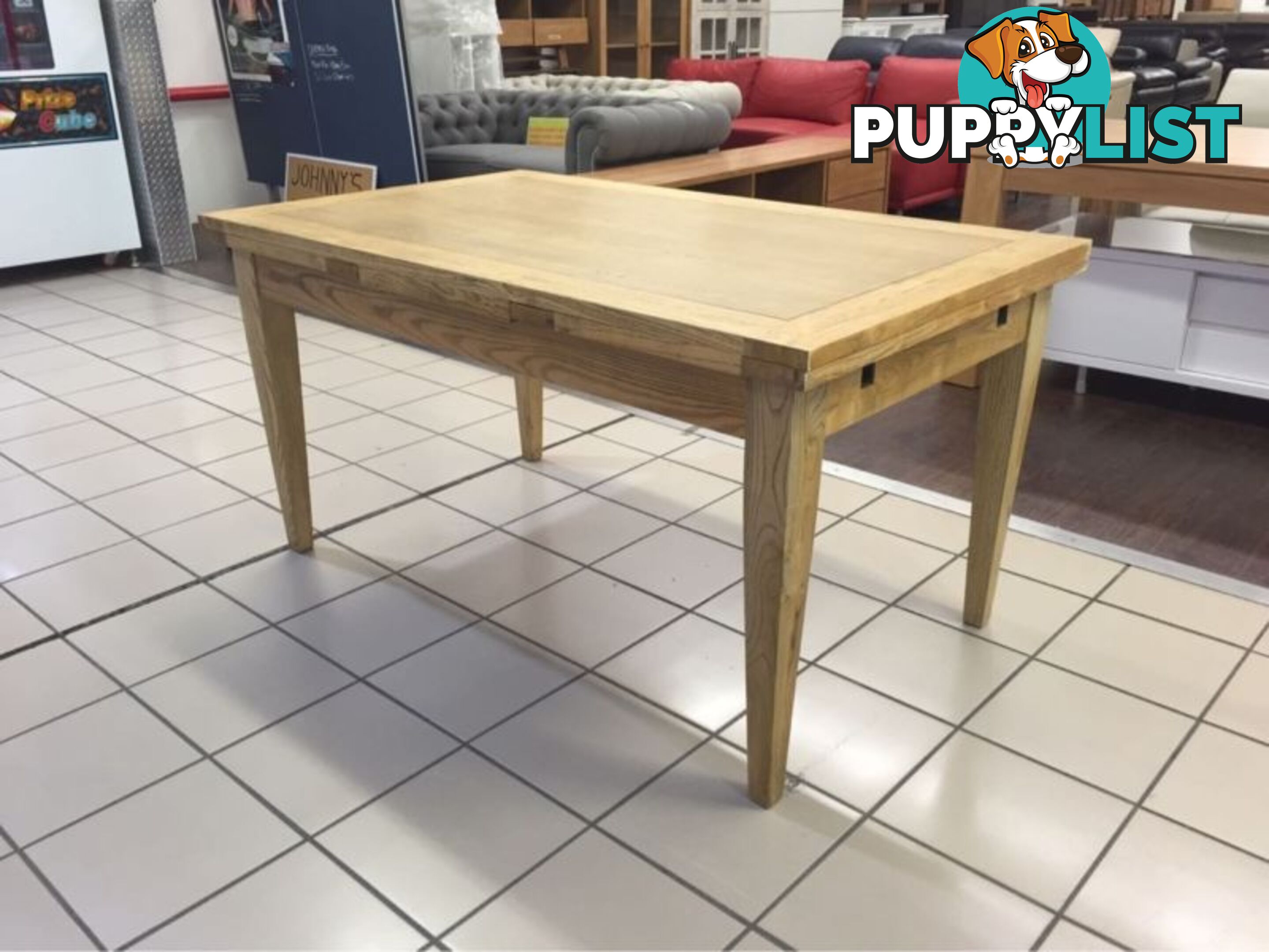 OAK EXTENDABLE DINING TABLE