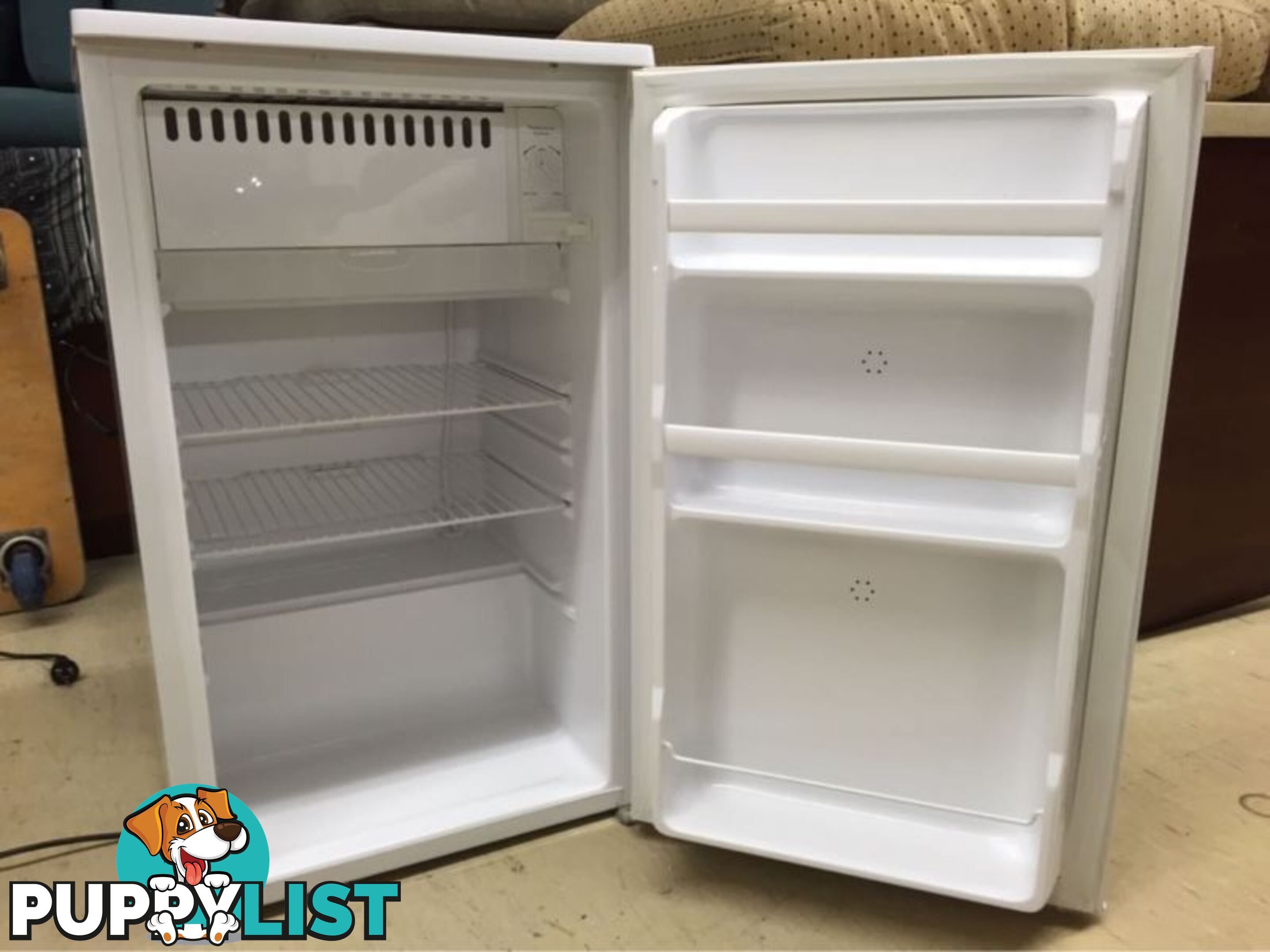 MINI FRIDGES FOR SALE (OVER 50 UNITS IN STOCK)