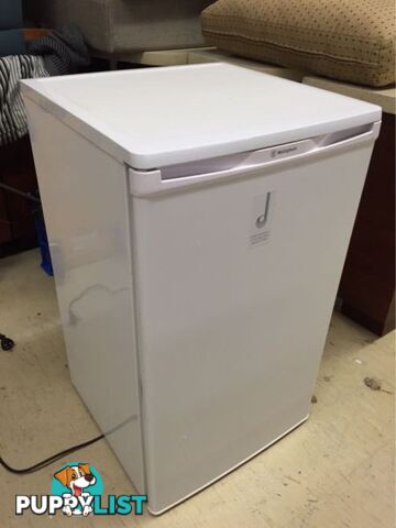 MINI FRIDGES FOR SALE (OVER 50 UNITS IN STOCK)