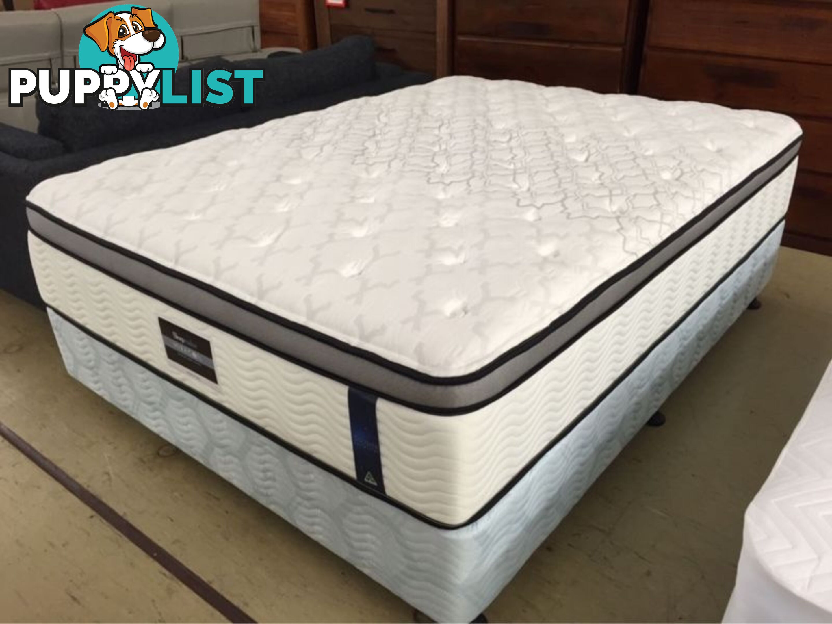 SLEEPMAKER MIRACOIL TOTALITY GEL QUEEN MATTRESS