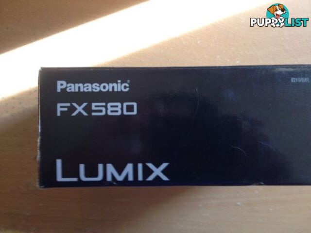 Panasonic FX580 LUMIX camera