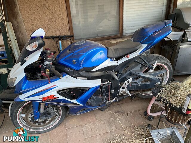 GSX-600R3