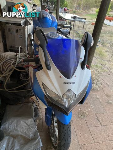 GSX-600R3