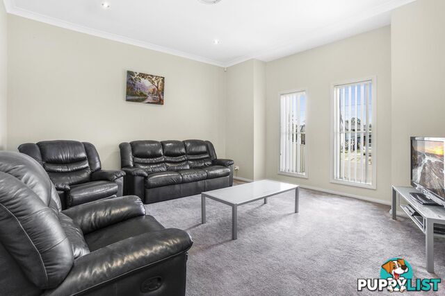 4 Nundle Street SMITHFIELD NSW 2164