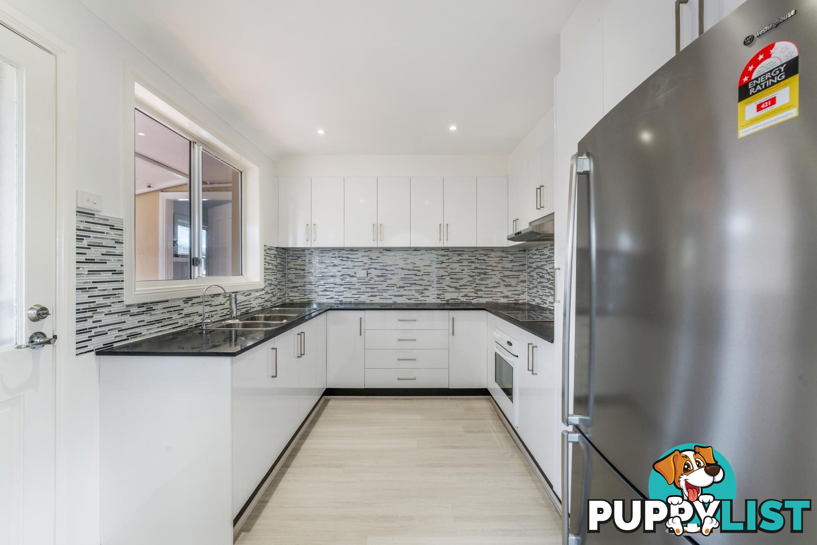 25 Tyrell Crescent FAIRFIELD WEST NSW 2165