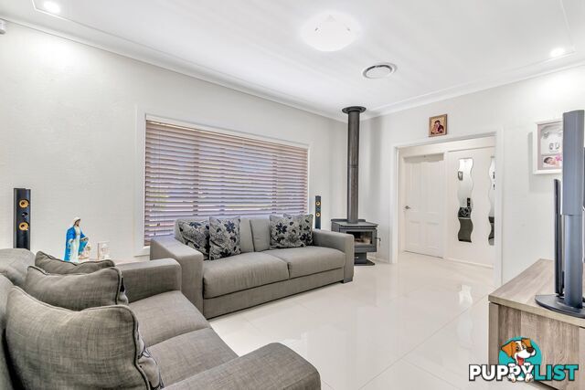 12 Hiland Crescent SMITHFIELD NSW 2164