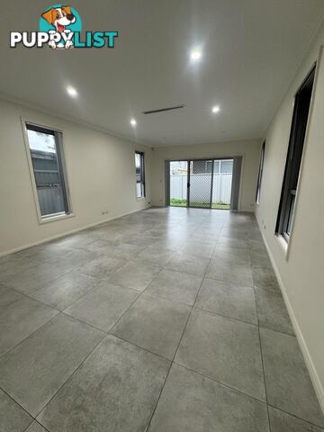 28 Earl Street CANLEY HEIGHTS NSW 2166