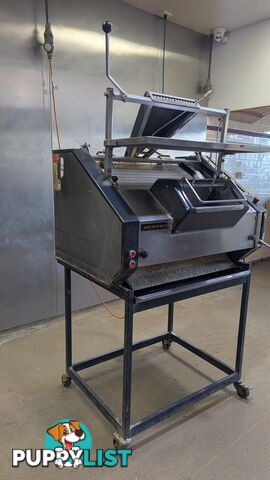 Moffat Versatile Bread Moulder (VM704):
