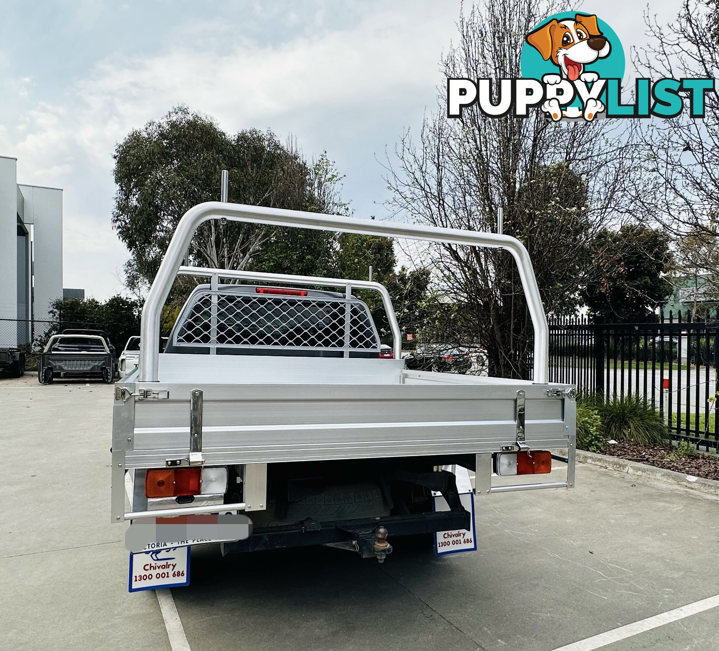 T1 SINGLE CAB FULL TRAY 2400MM L