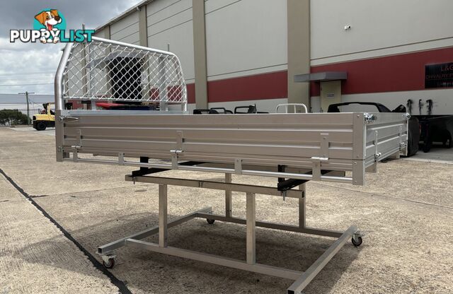 T1 SINGLE CAB FULL TRAY 2400MM L