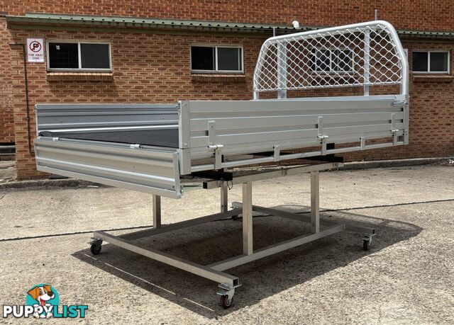 T1 SINGLE CAB FULL TRAY 2400MM L