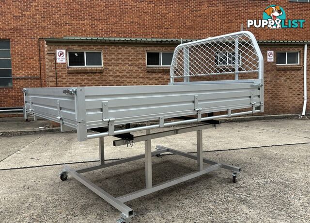 T1 SINGLE CAB FULL TRAY 2400MM L