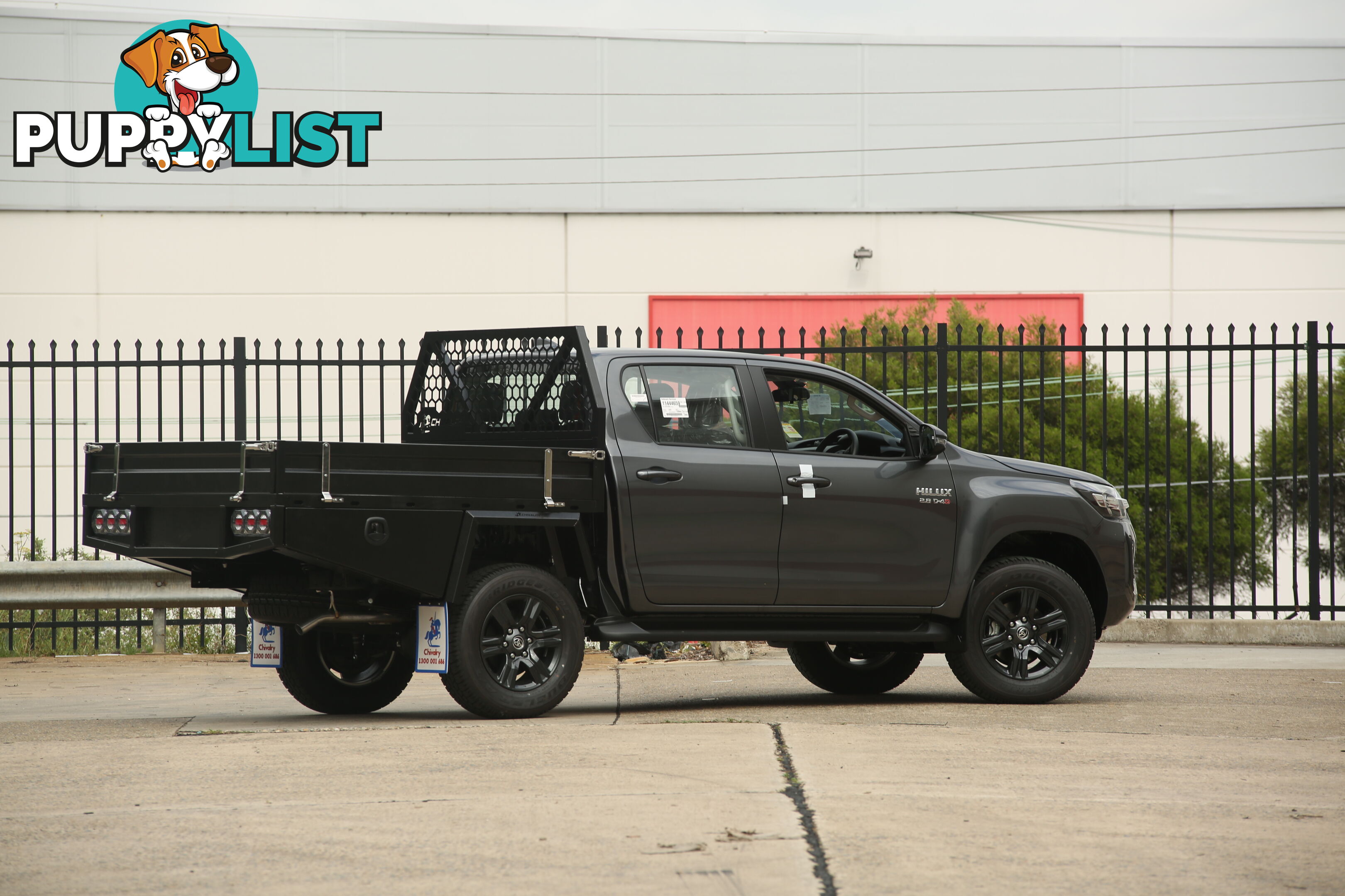 T3-1800 DUAL CAB FULL TRAY BLACK