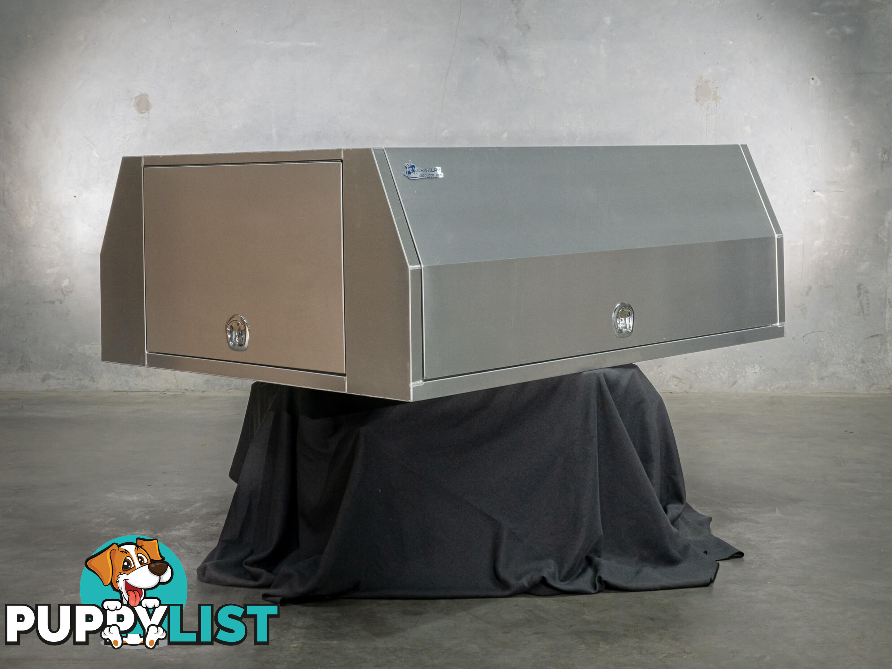 T1/X1 1800MM BLACK CANOPY AND RAW ALLOY TRAY 3 DOORS COMBO