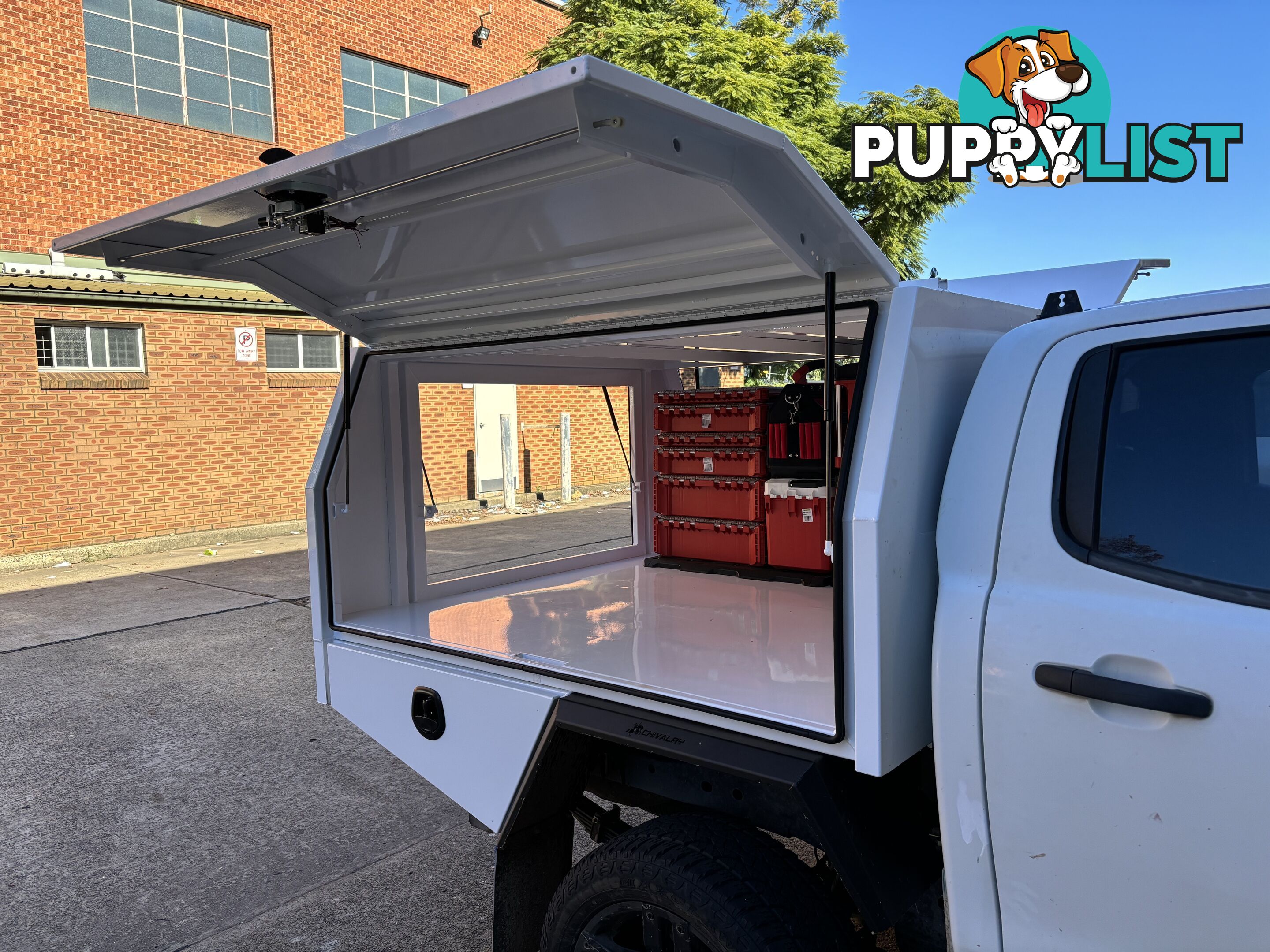 S1 1800MM SERVICE BODY FLAT ALLOY WITH 3 DOOR – WHITE