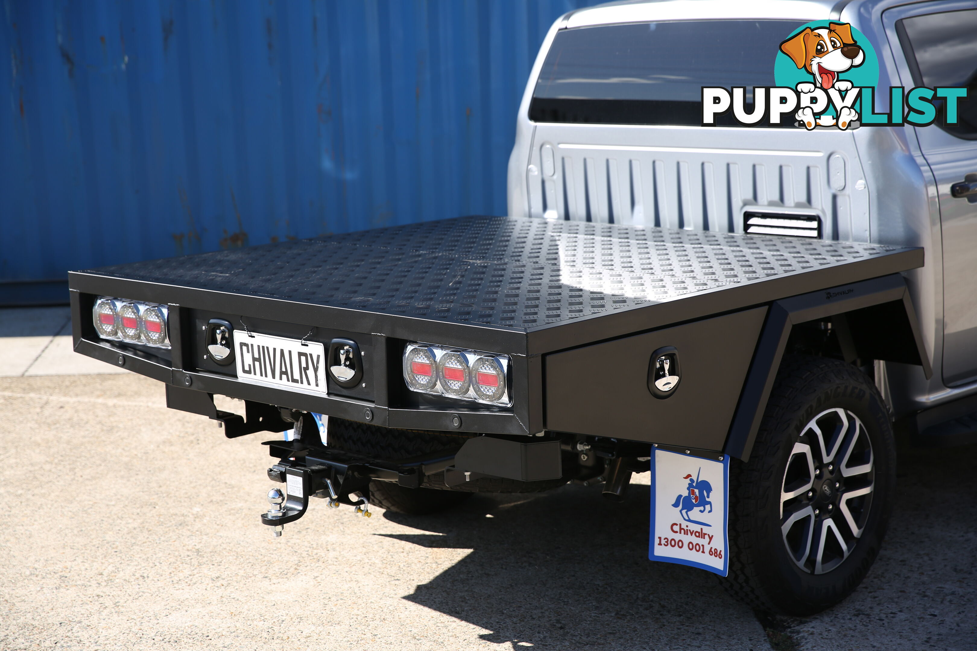 T3-1800 DUAL CAB TRAY BLACK