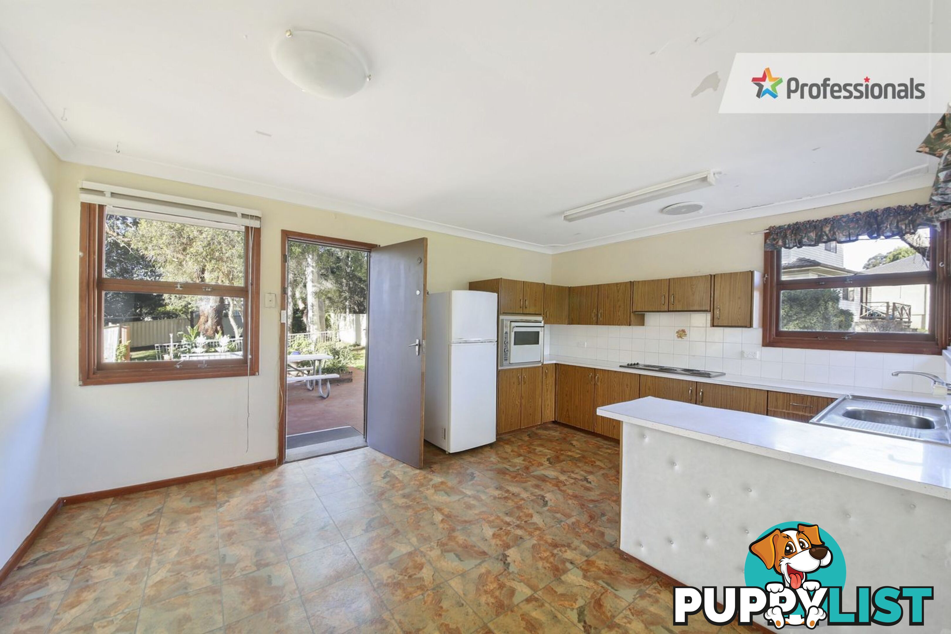 4 Carcoola Street Campbelltown NSW 2560