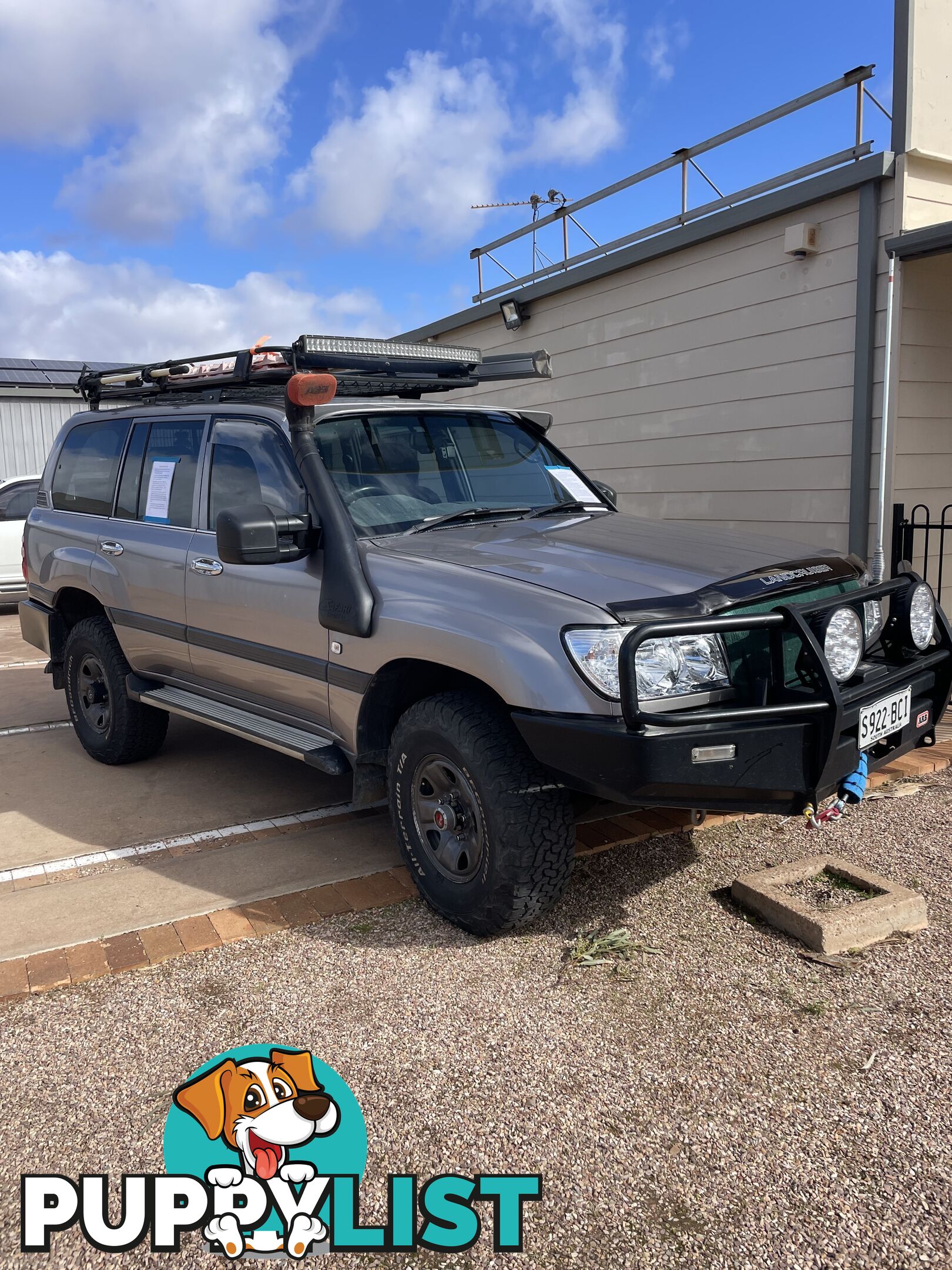 2001 Toyota Landcruiser  Great Towing Vehicle