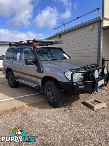 2001 Toyota Landcruiser  Great Towing Vehicle