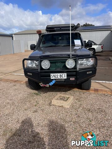 2001 Toyota Landcruiser  Great Towing Vehicle